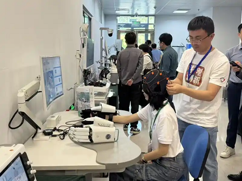 我國首個將腦機接口技術(shù)應(yīng)用于臨床的病房成立，由天壇醫(yī)院聯(lián)合國內(nèi)多家科研機構(gòu)共建